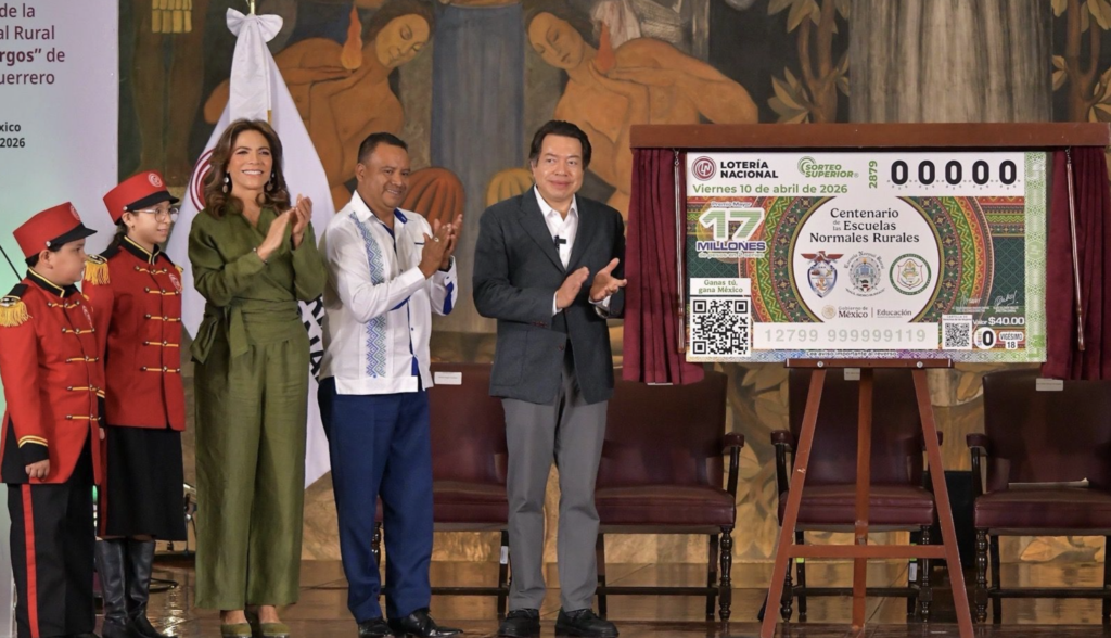 La Lotería Nacional celebra 100 años de las Normales Rurales con billete conmemorativo