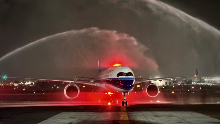 China Southern Airlines reanuda vuelos directos con México