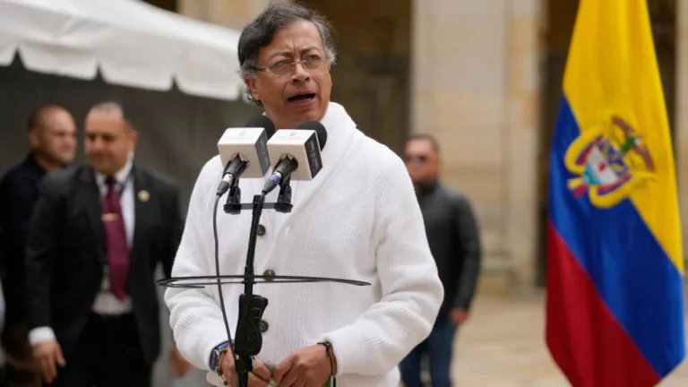 Diferencias entre Colombia y Ecuador llegarán a tribunales: Petro anuncia demanda contra Noboa