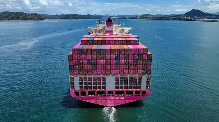 Canal de Panamá capitaliza la crisis en Ormuz con alza histórica en el tránsito marítimo