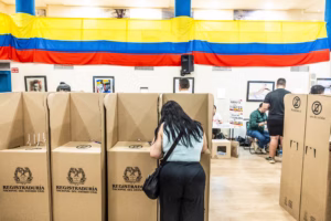 La campaña presidencial colombiana intensifica el debate sobre el papel del Ejecutivo en los procesos electorales